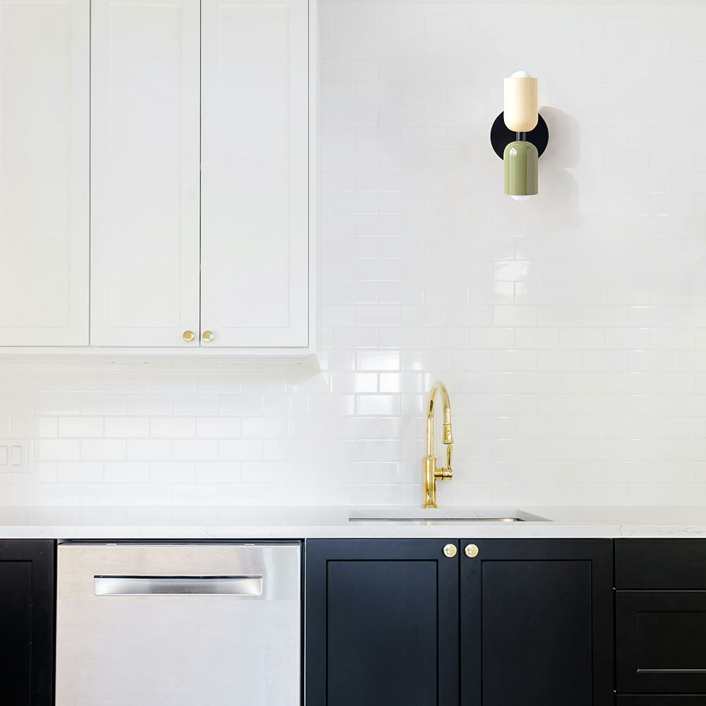 Elegant vintage vägglampa med dubbla ljus till det moderna hemmet