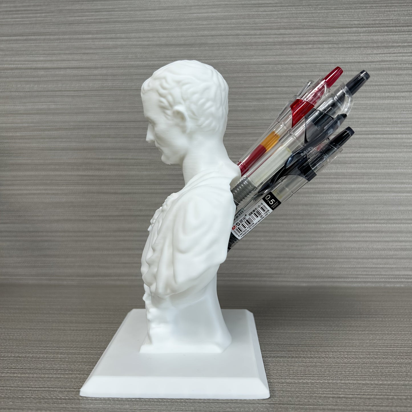 César Pen Holder – Kreativt Pennställ från Julius Caesar