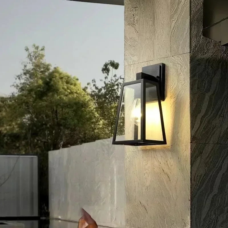 Elegant Udendørslampe i Aluminium med Superlys LED