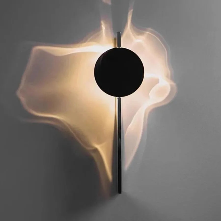 Elegant LED-vägglampa i krom – Skapar mysighet och stil