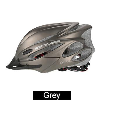 Cykelhjälm med skyddsglasögon
