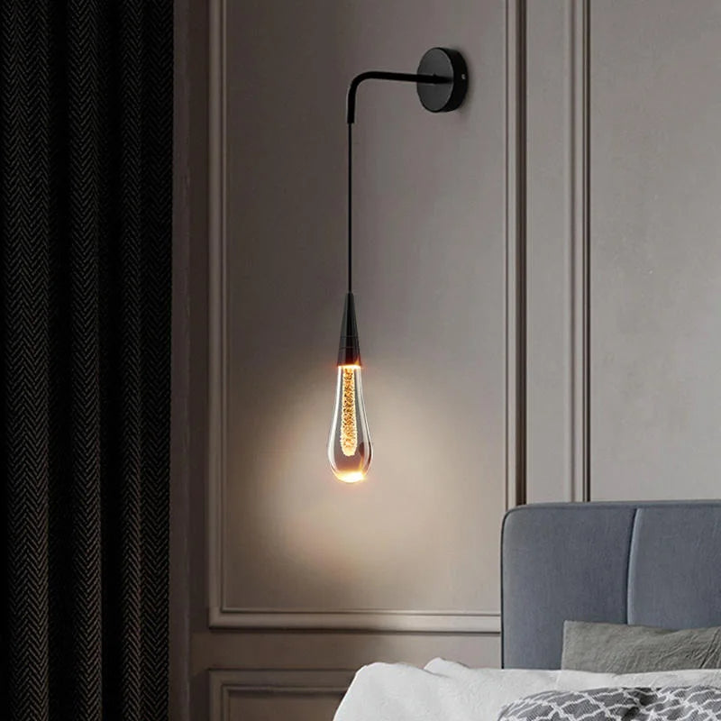 Stilren LED Vägglampa i Glas med Kristalleffekt