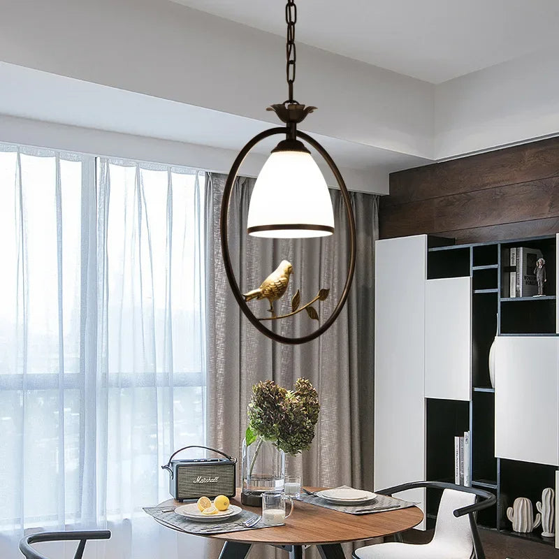 Modern Ljuskrona i Glas & Järn – Stilfull Elegans till Hemmet
