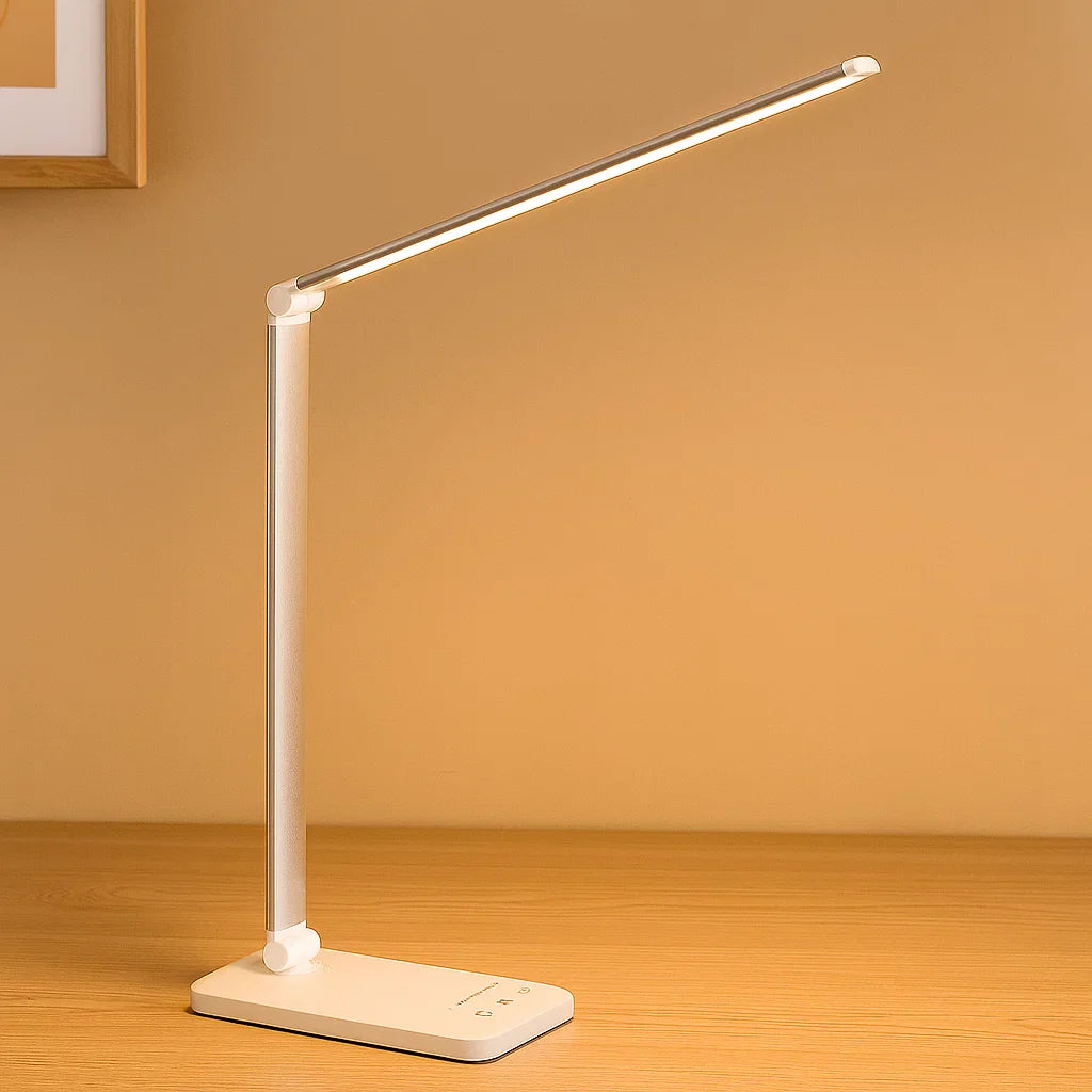 Justerbar LED Skrivebordslampe med USB & Øjenvenligt Lys