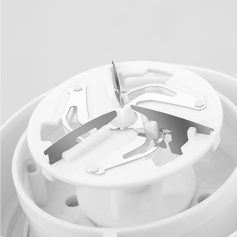 Genopladelig USB Fusselkniv med 3-klinge og sugefunktion til tøj