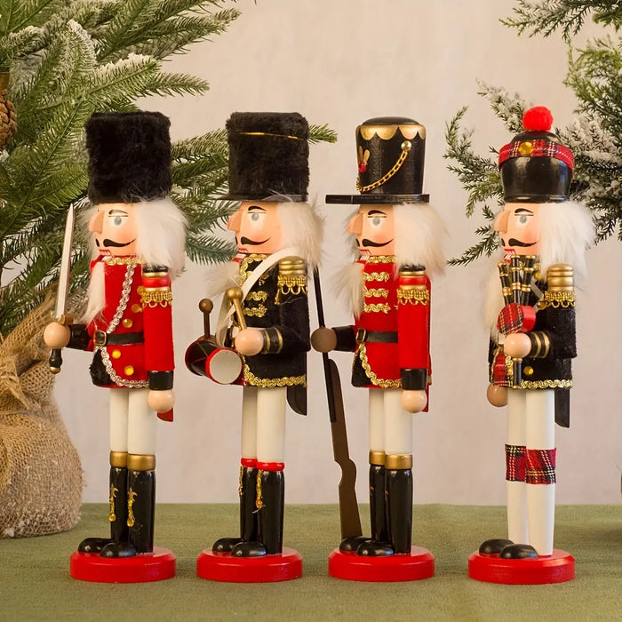Nøddeknækker Soldat Figur i Hasselnød - Tidløst Julepynt