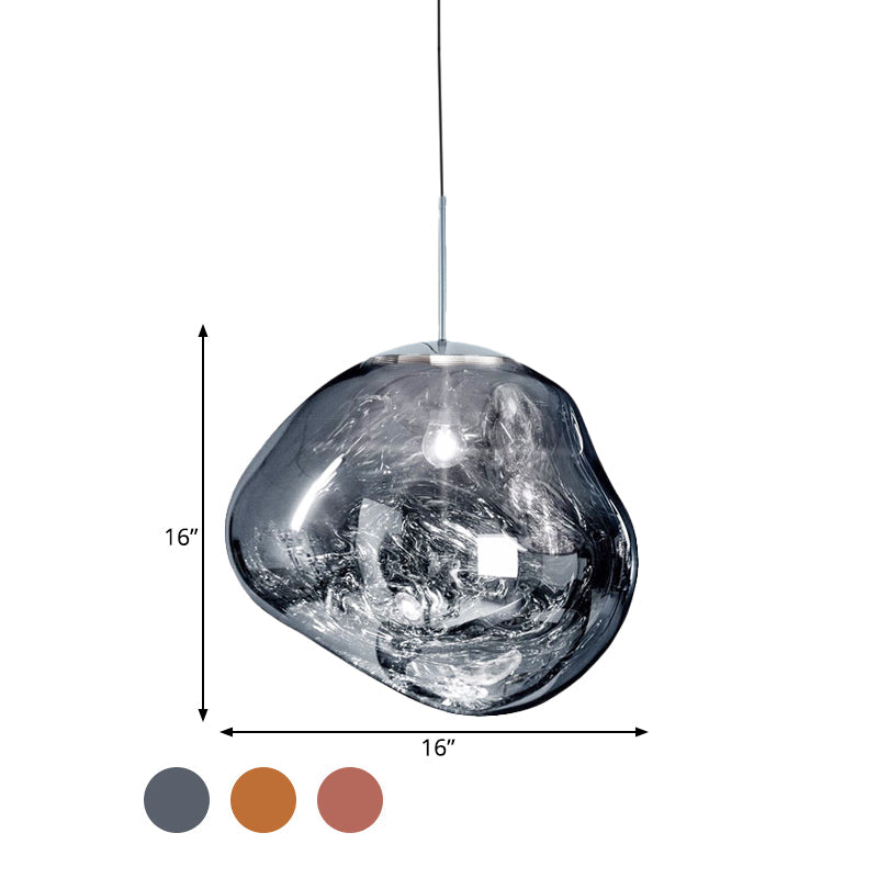 Elegant hængelampe i glas til stilfuld belysning af dit hjem