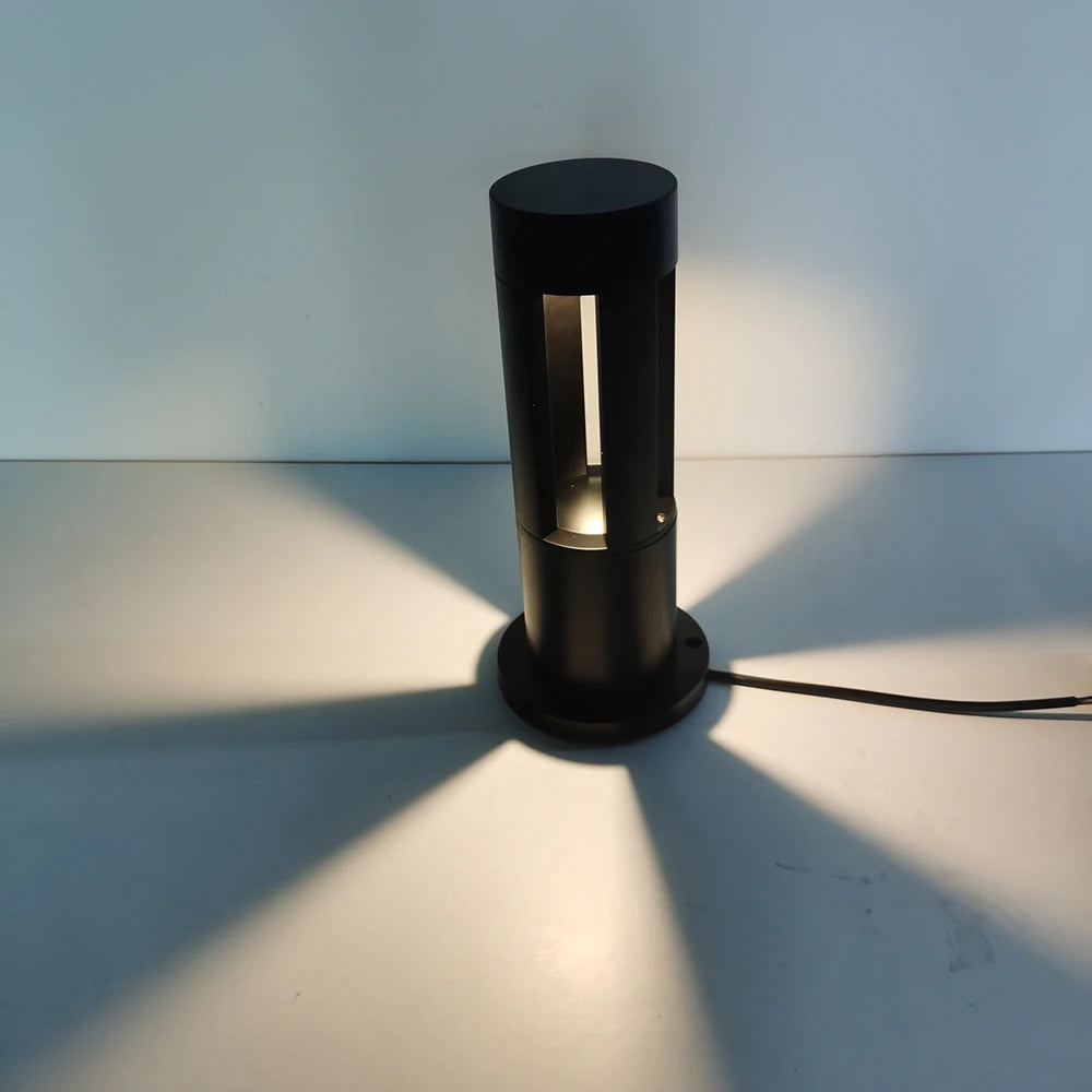 Energieffektiv LED-trädgårdslampa i väderbeständigt aluminium