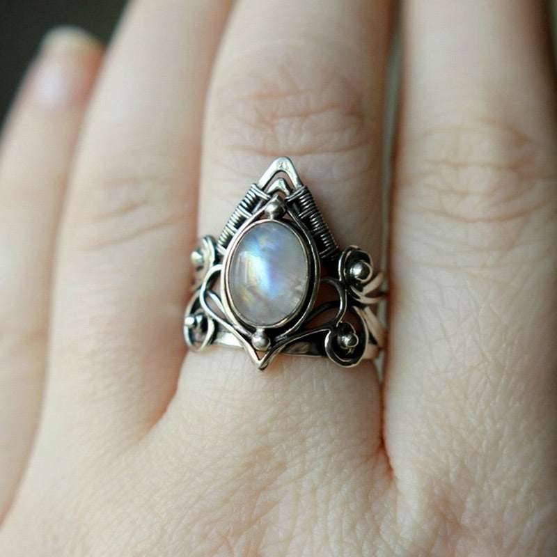Elegant vintagering med månsten – Clara