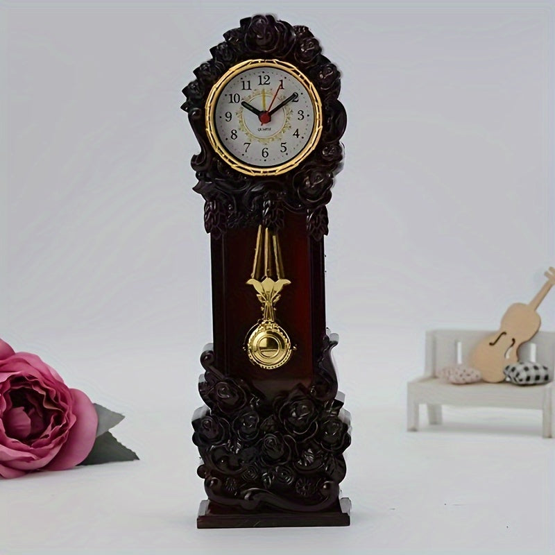 Elegant vintage penduluru med blomster – atmosfærisk dekoration til stuen eller kontoret