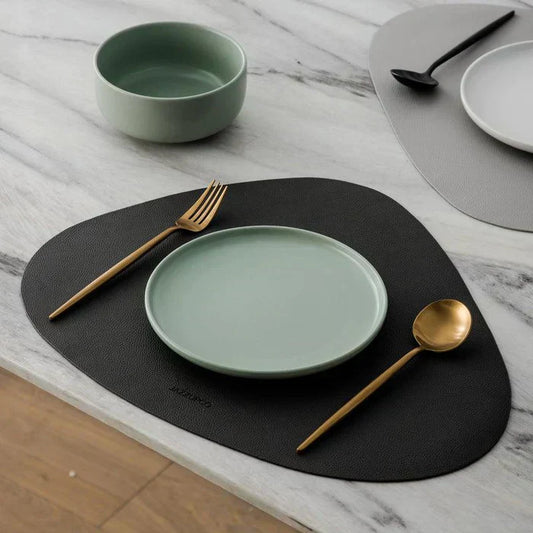 Moderna minimalistiska bestick för ditt bord
