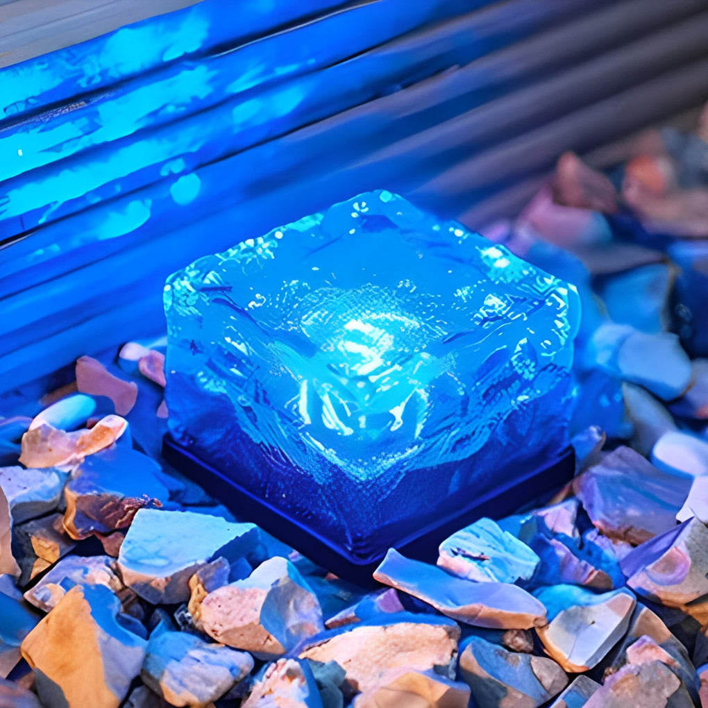 Solcellsdriven Trädgårdslampa i Glas – Energi- och Väderbeständig Belysning