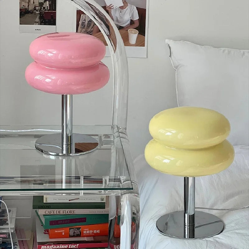 Elegant Bauhaus Bordlampe med Italiensk Design til Dit Hjem