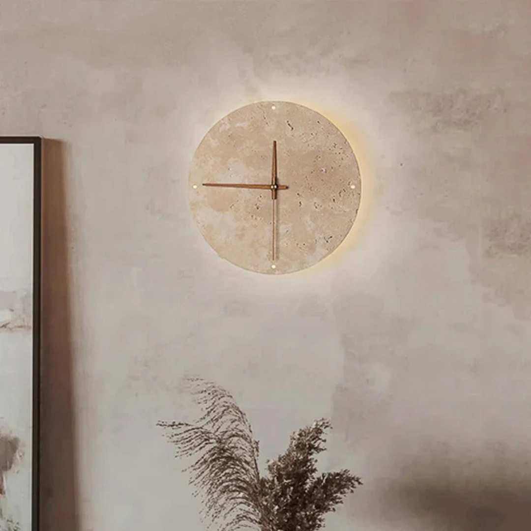 Elegant LED-väggklocka i marmor med energieffektiv belysning