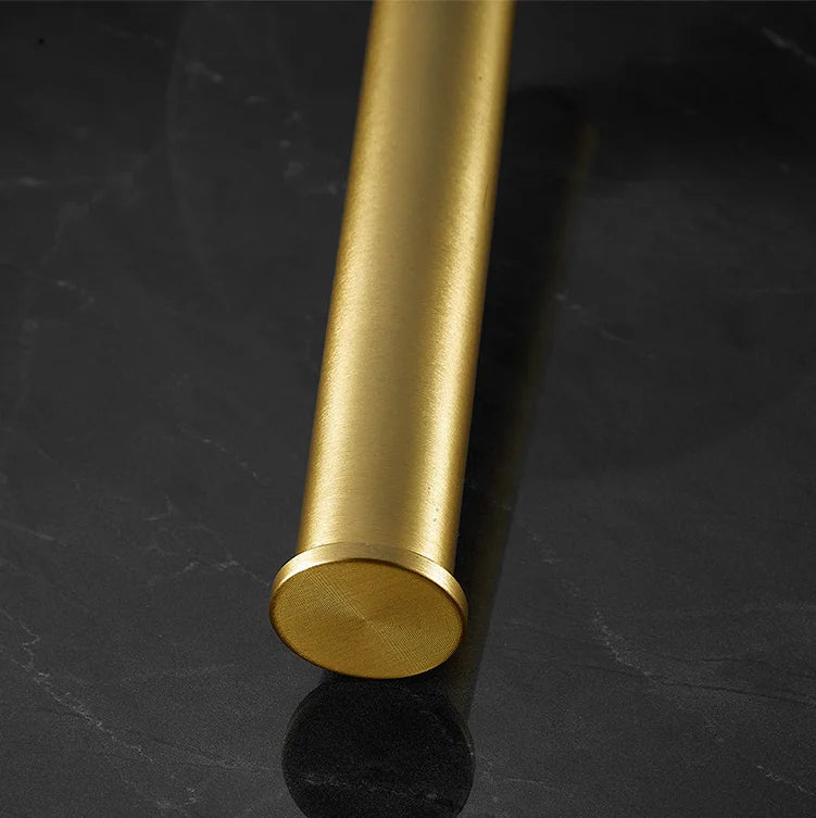 Elegant Køkkenrulleholder med Stabilt Design