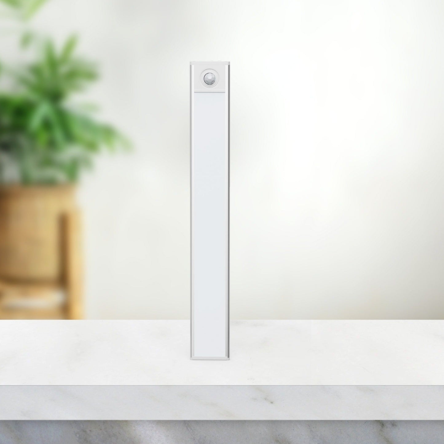 Trådlös LED-ljuslist med rörelsesensor och solcellsladdning