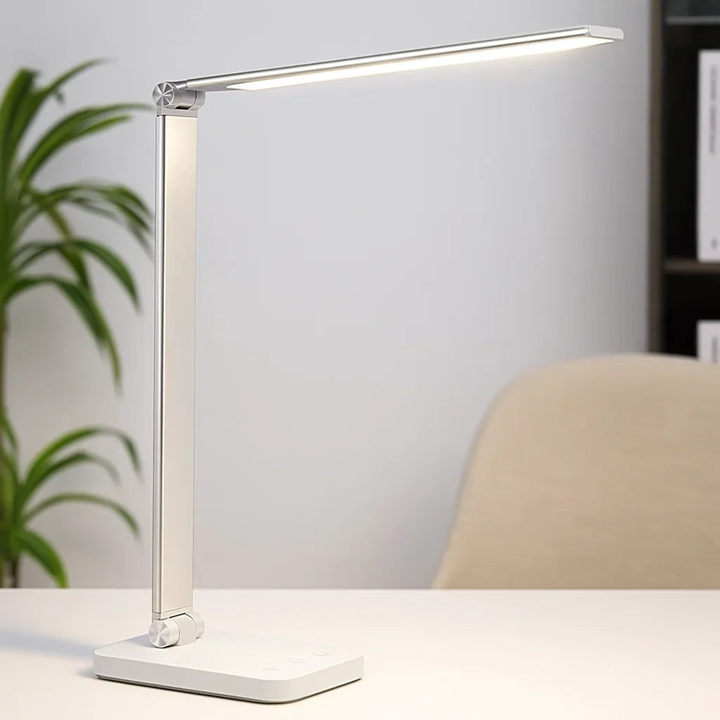 Justerbar LED Skrivebordslampe med USB & Øjenvenligt Lys
