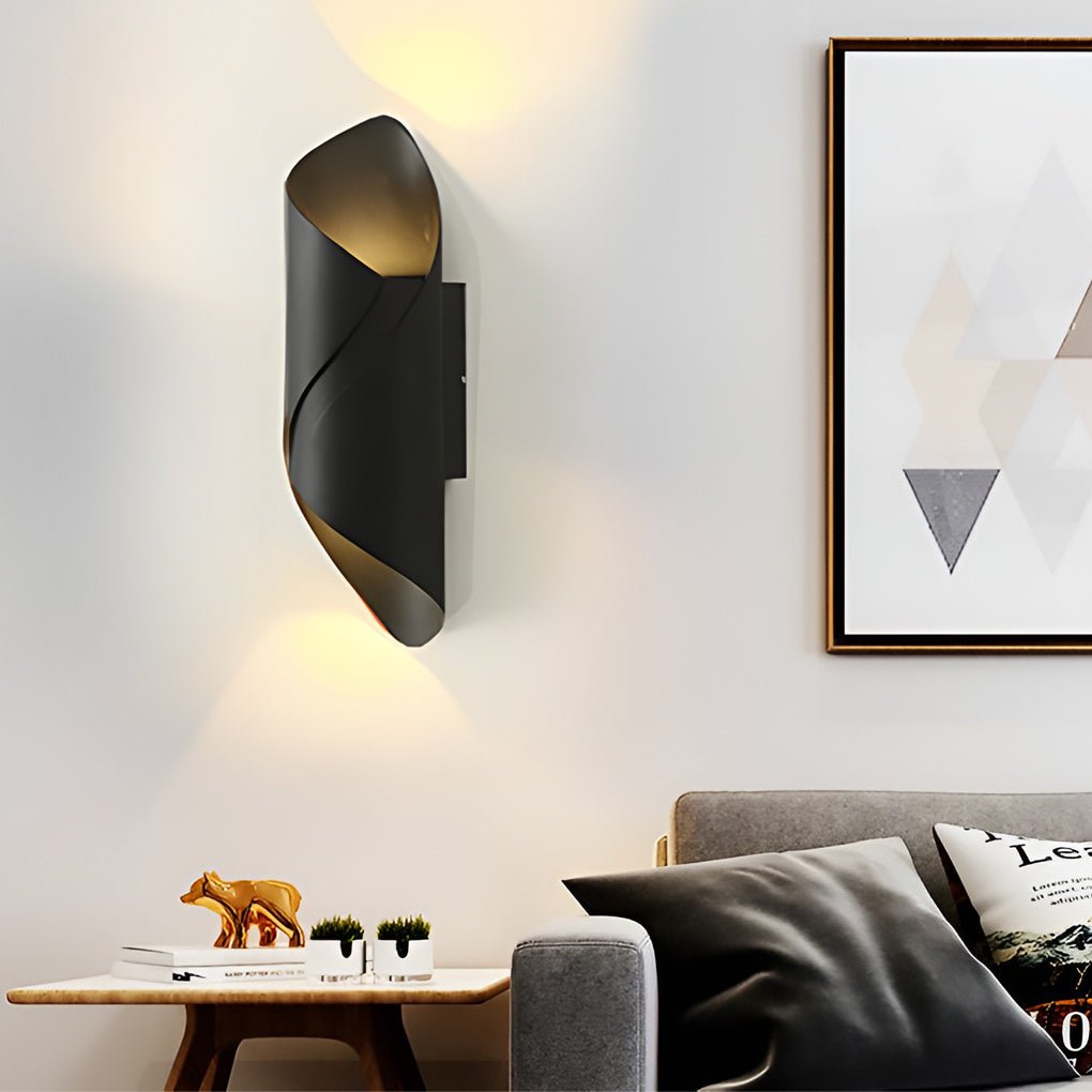 Modern vägglampa i rostfritt aluminium med IP66