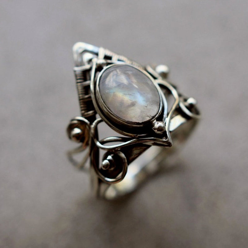 Elegant vintagering med månsten – Clara