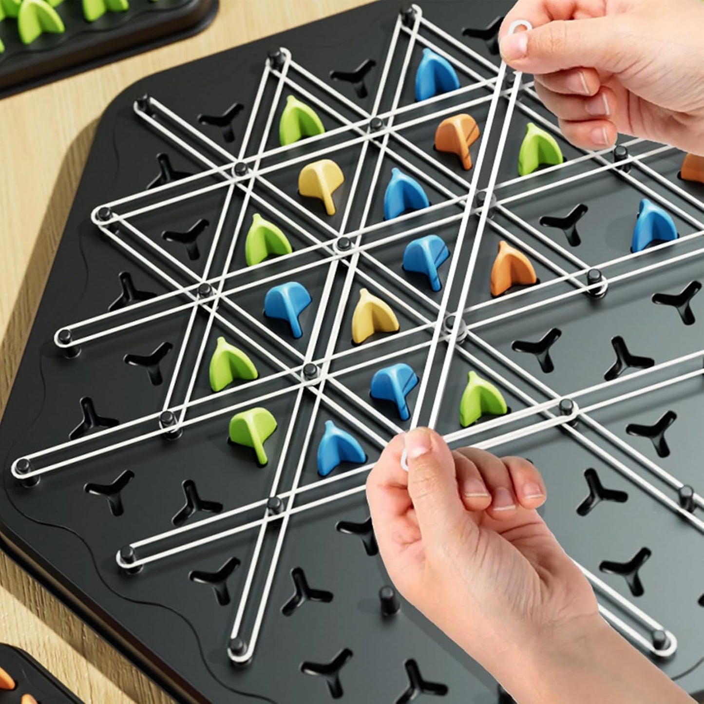 GeoChain Pussel - Utveckla tänkande med geometrisk familjeunderhållning