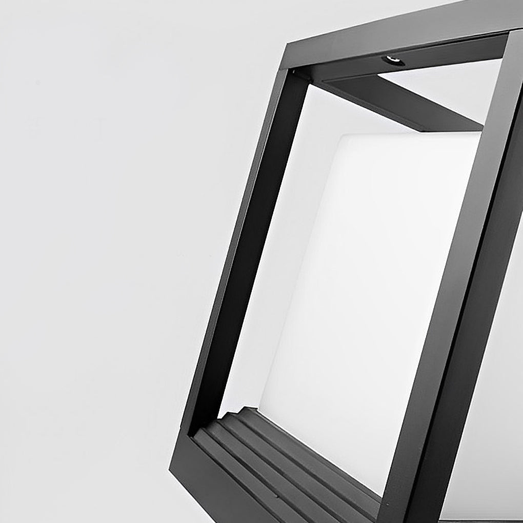 Solcelledrevet Udendørs LED Lampe i Sort Aluminium