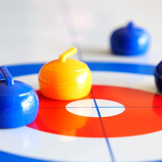 Miniature curling sæt til hjemmet med glidende sten og magnetiske køller