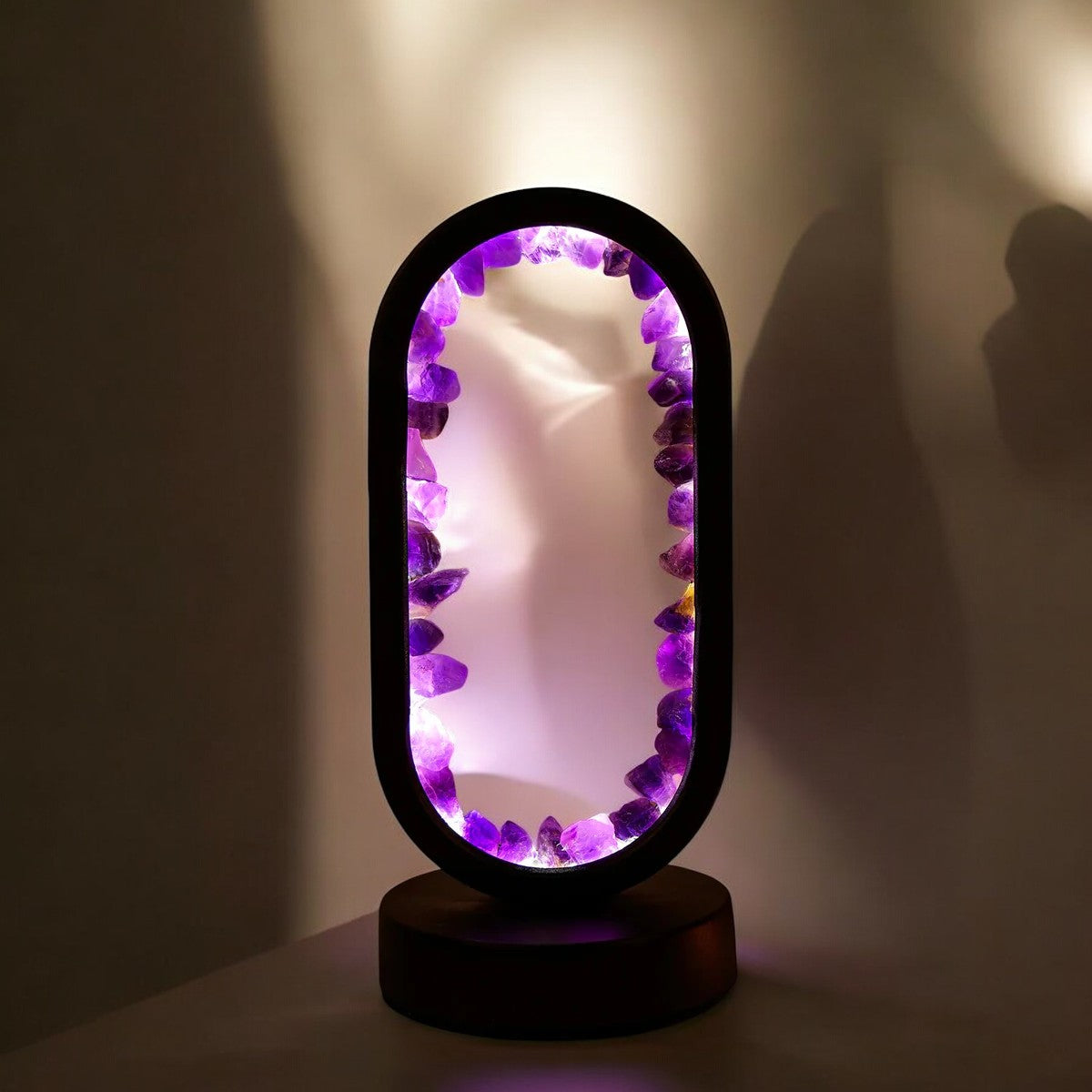 Amethyst lysormlampe med elegant design og beroligende lys