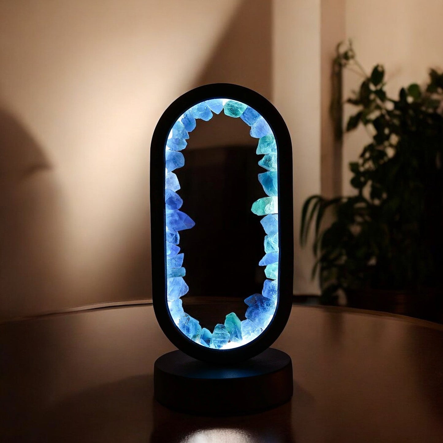 Elegant lampa med lysmask och avslappnande design