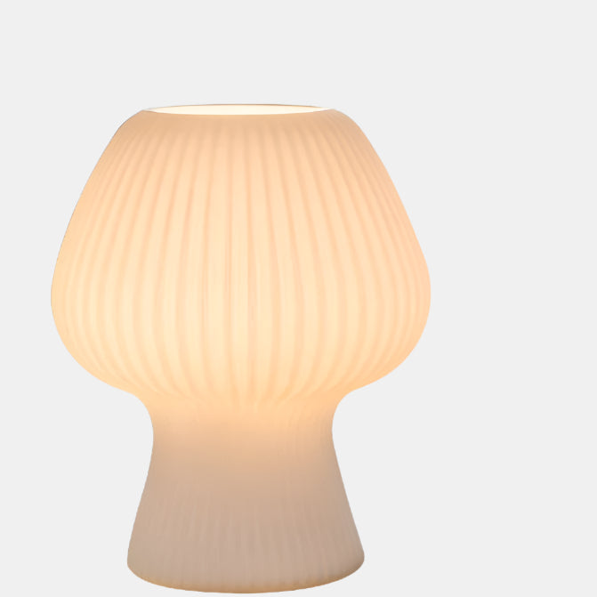 Vintage Bordlampe med Hyggebelysning og Klassisk Design