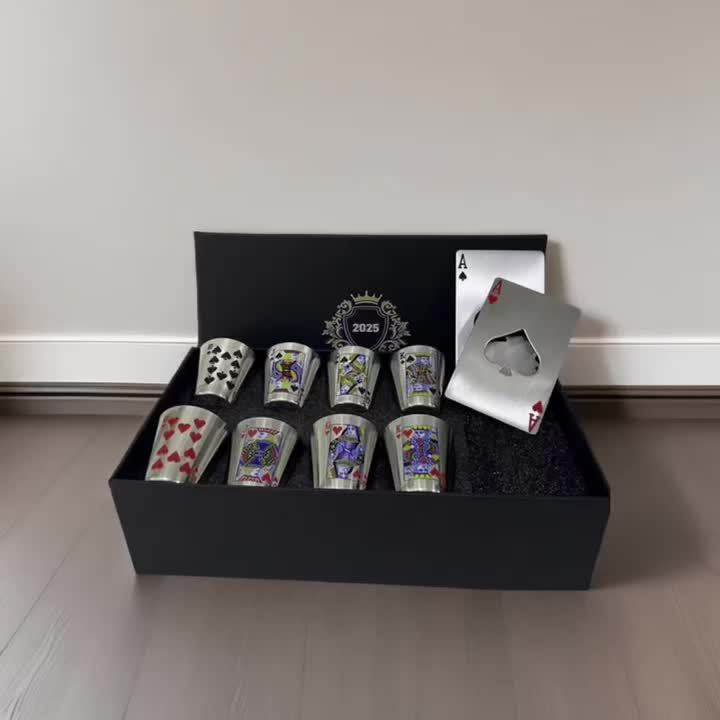 Elegant whiskyglasset med kartmotiv och underlägg
