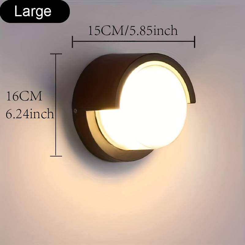 Modern LED-vägglampa för inom- och utomhusbruk med varmt ljus