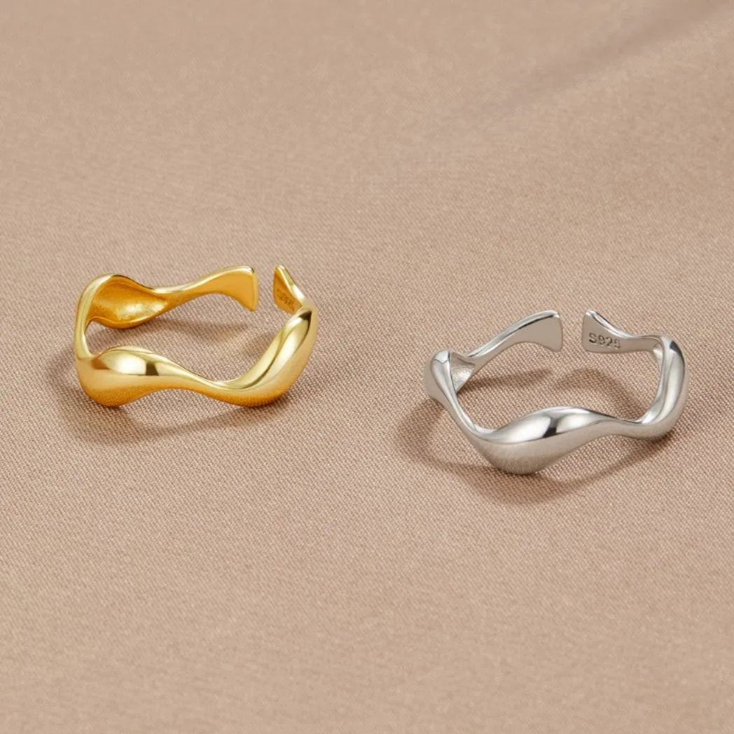 Minimalistisk Ring - Oceanisk Inspiration - 18K Guld og Sølv, Justerbar Størrelse - Perfekt til Enhver Begivenhed