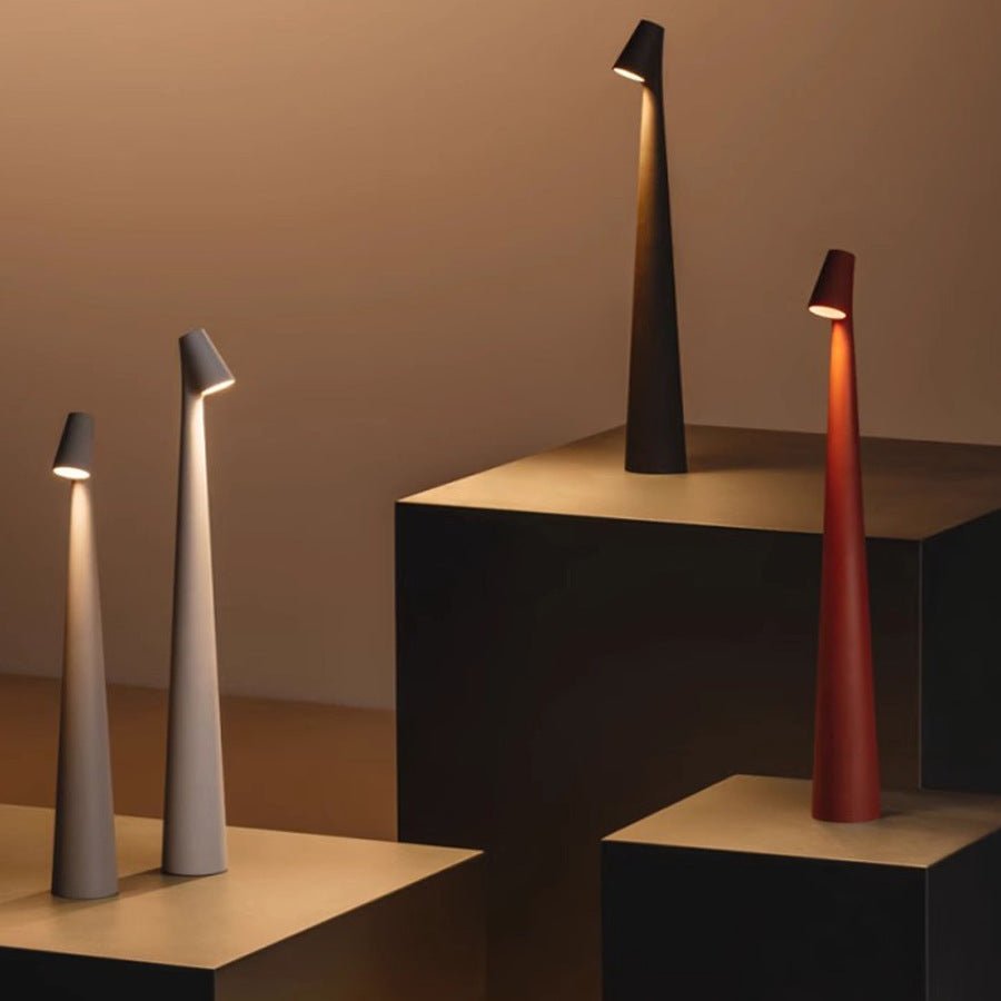 Trådløs LED Bordlampe med Touch Dæmpning og Elegant Design