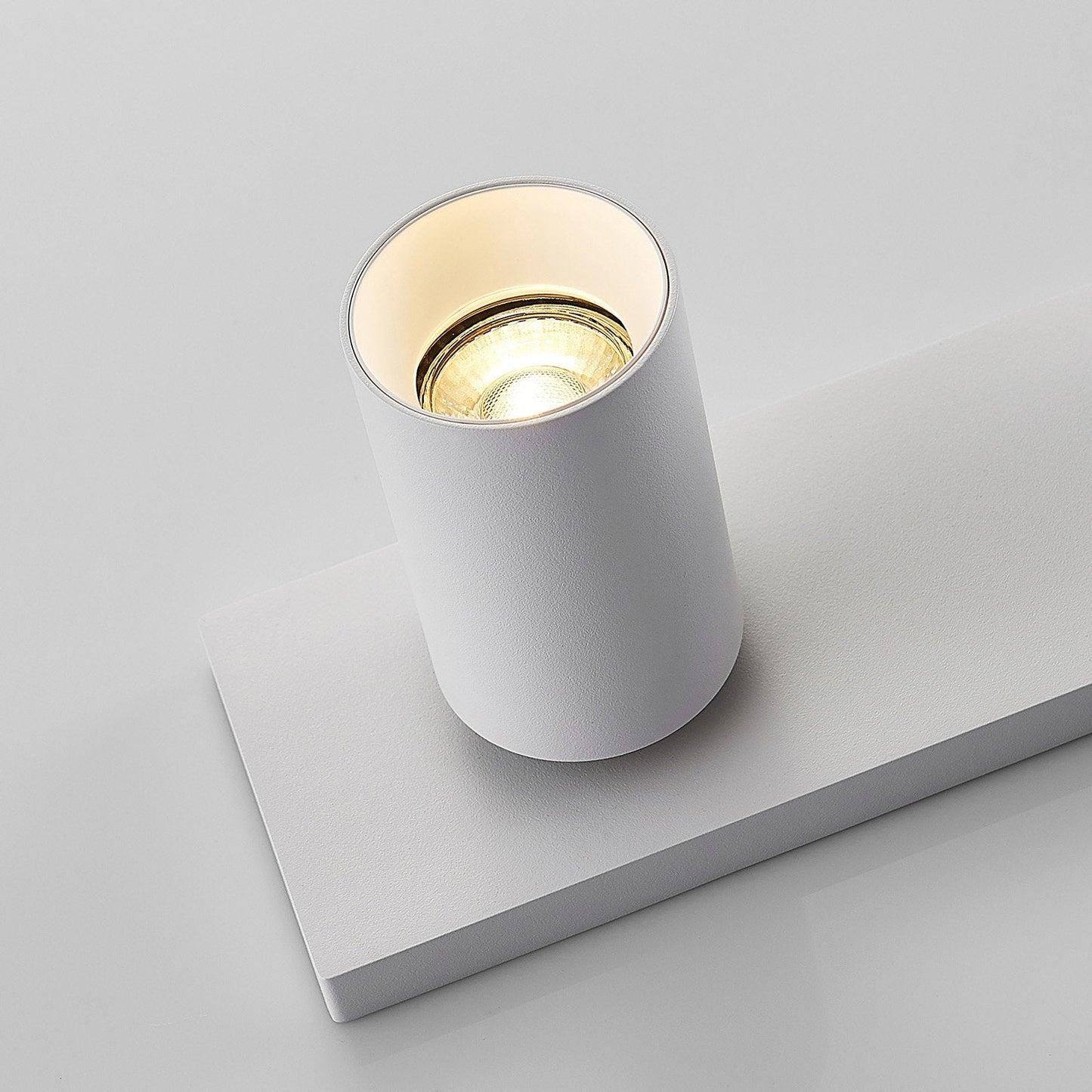 Justerbare Loftspots i Hvidt Aluminium til Moderne Belysning