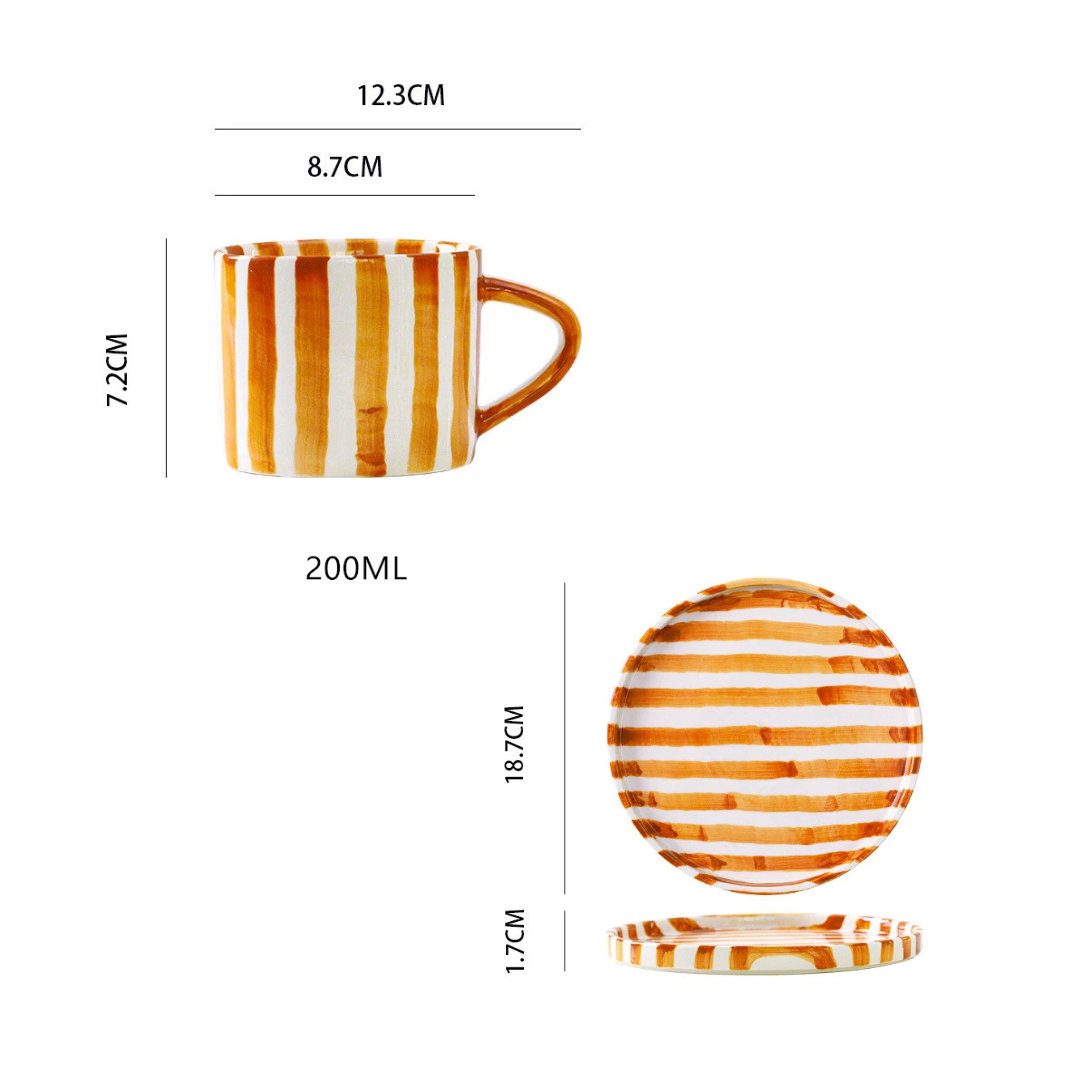 Elegant kaffeset i keramik | Handmålad mugg och tallrik för sofistikerade stunder