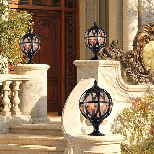 Elegant utomhusvägglampa med trafiksäker glasdesign