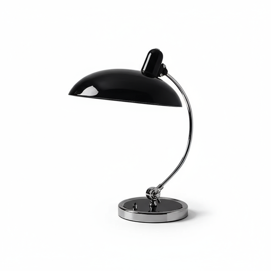 Elegant bordslampa i järn med skandinavisk design och funktionalitet