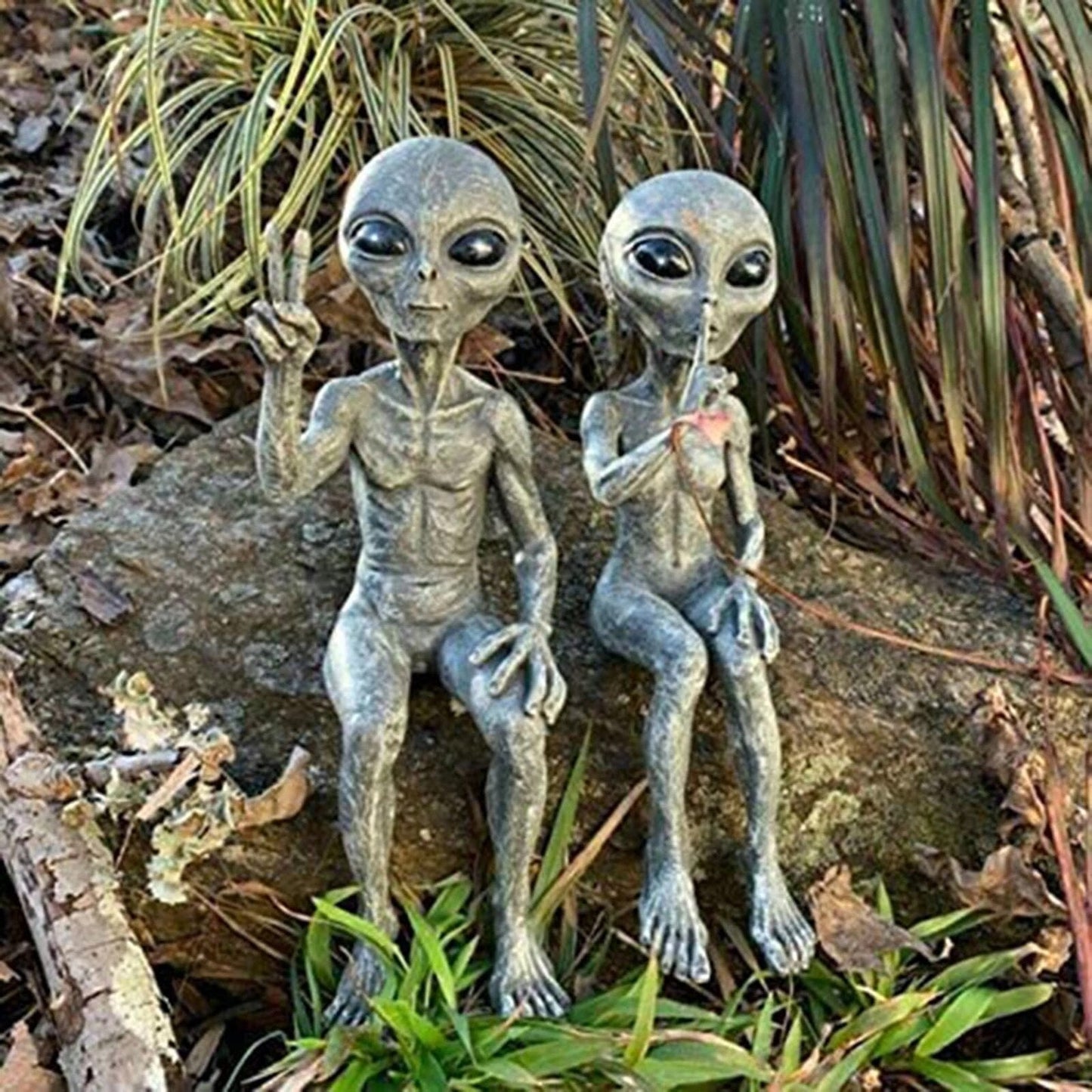 Skør Alienfigur i Resin til Have og Udendørsområder