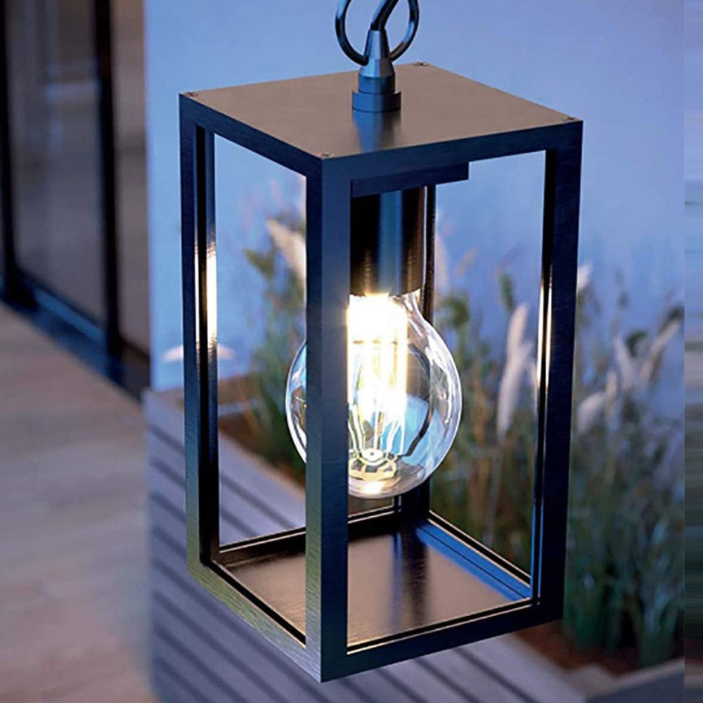Svart aluminium taklampa i svart