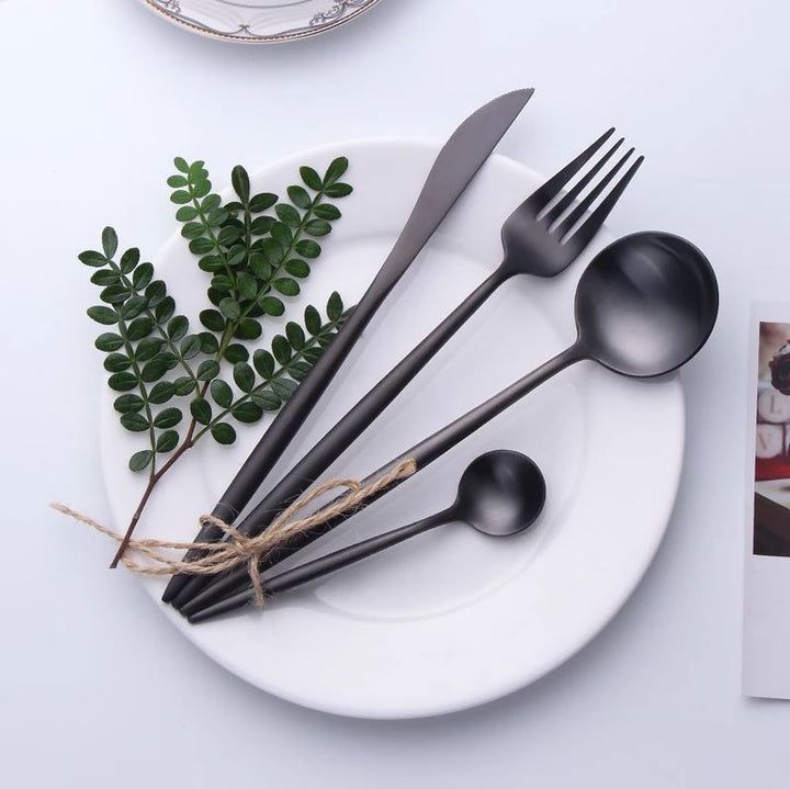 Elegant Sort Bestiksæt i Rustfrit Stål - Stilfuldt & Holdbart