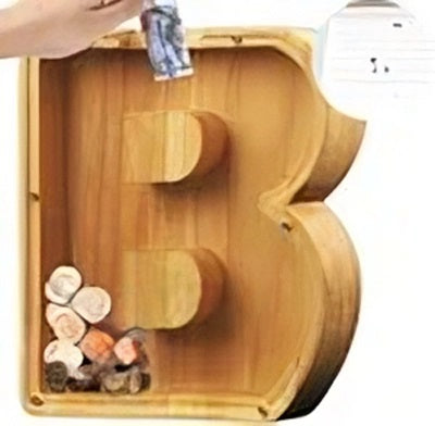 Personlig træ opsparingsboks med A-Z bogstavdesign