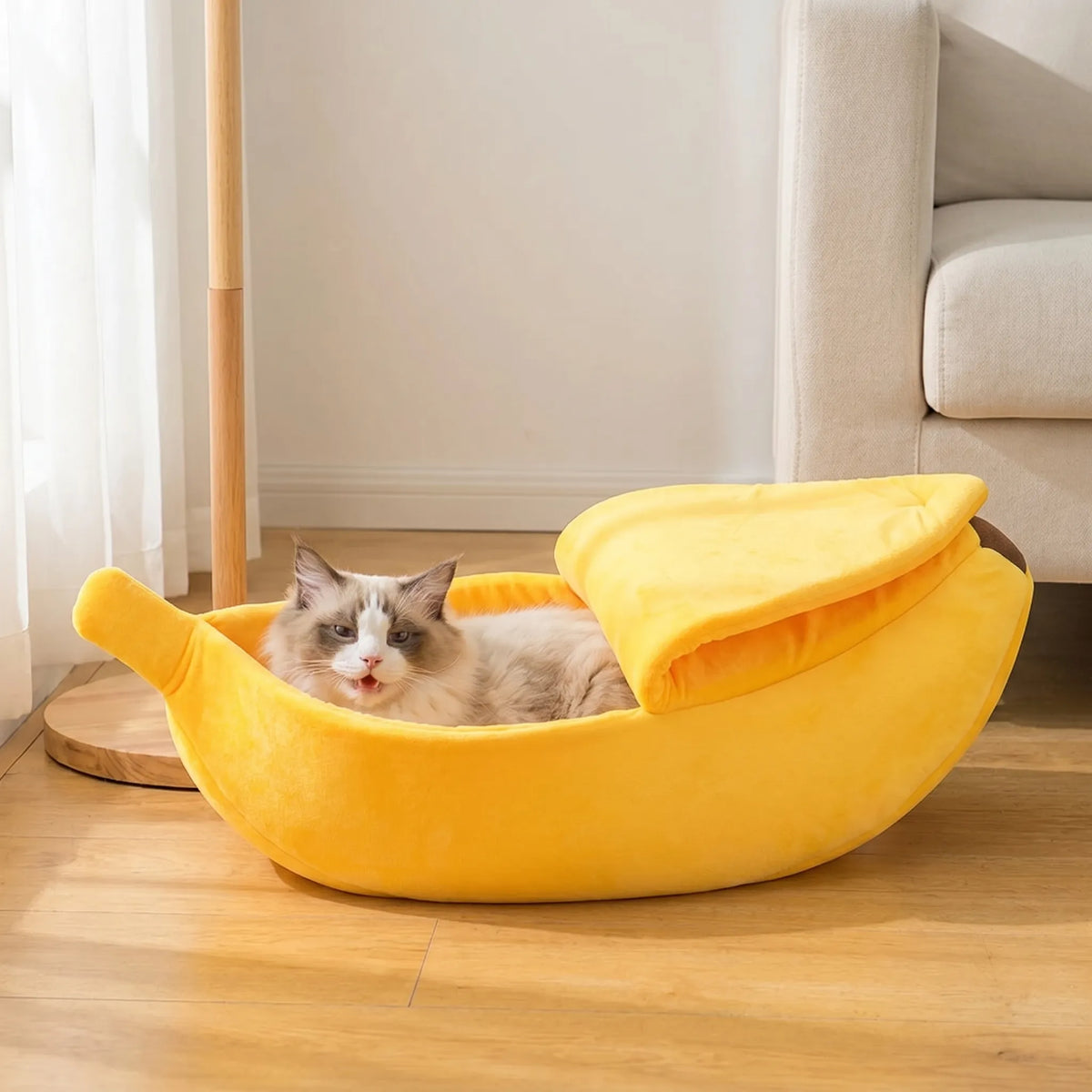 Bananafor­met kæledyrsseng