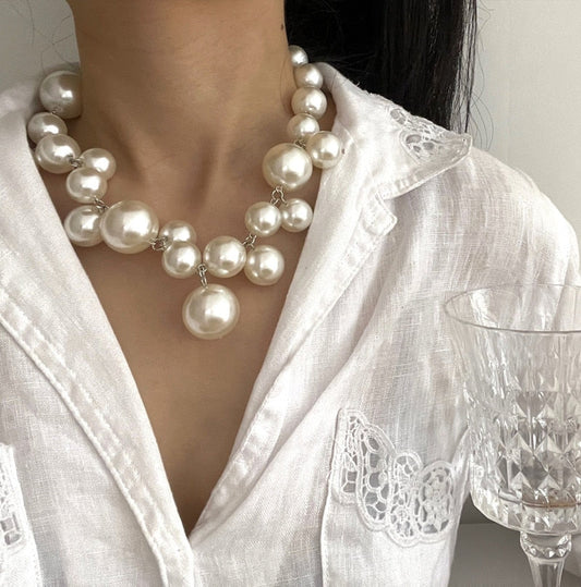 Glittrande pärlsmycke för eleganta ögonblick