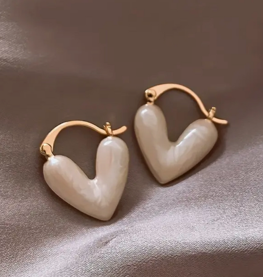Eleganta hjärtformade örhängen
