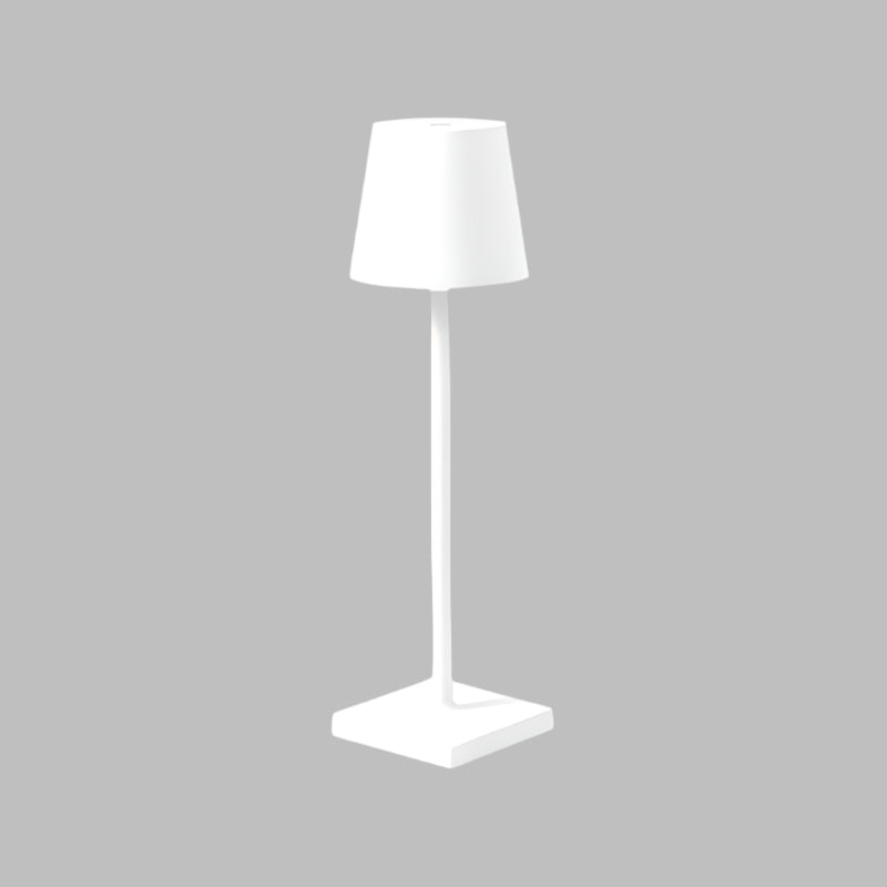 Bärbar LED-ficklampa – Kraftfull 130 Lumen & Väderresistent