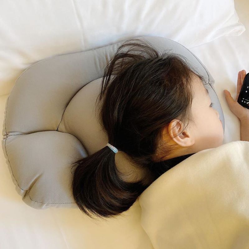 Ergonomisk Kudde med Anpassat Stöd för Bättre Sömn