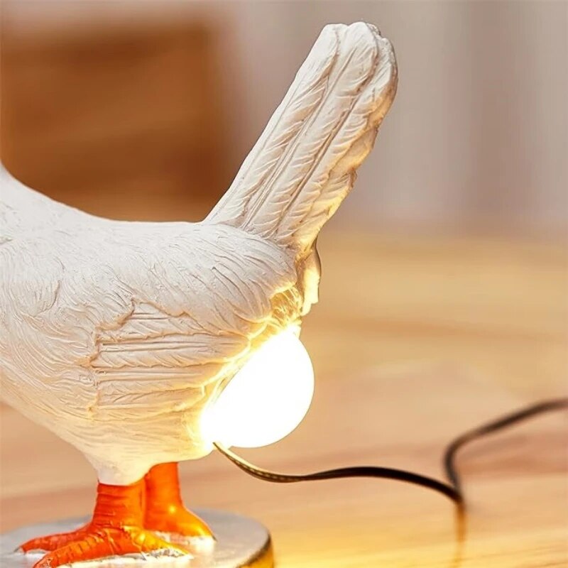 Dekorativ LED Bordlampe i Høneform – Skab Hygge i Hjemmet