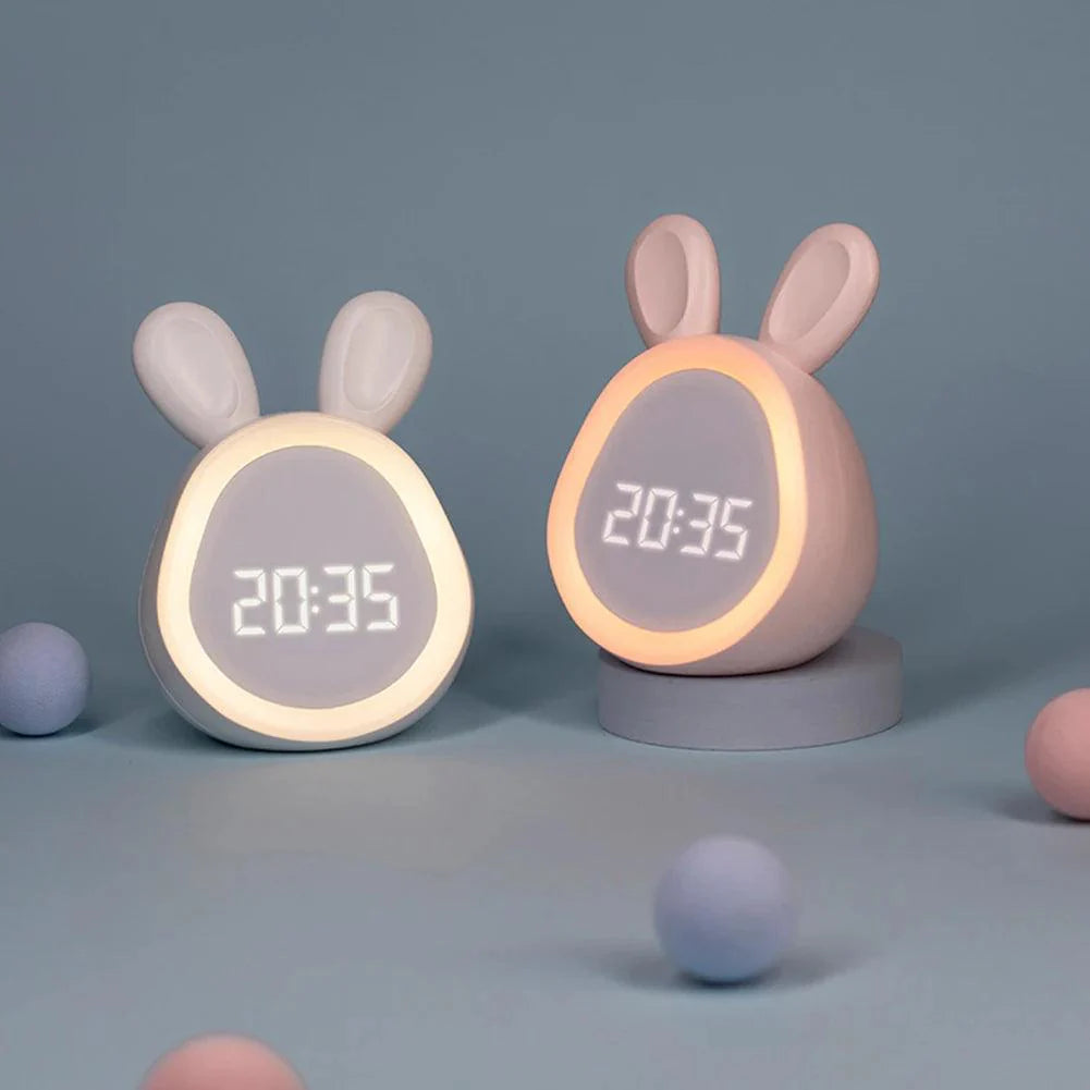 Børnevækkeur med LED Natlys – Energisparende Kanindesign