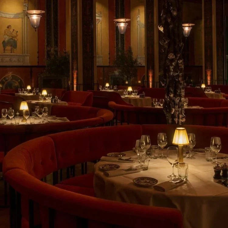 Trådløs Bordlampe med Dæmpbar Funktion og Stofskærm