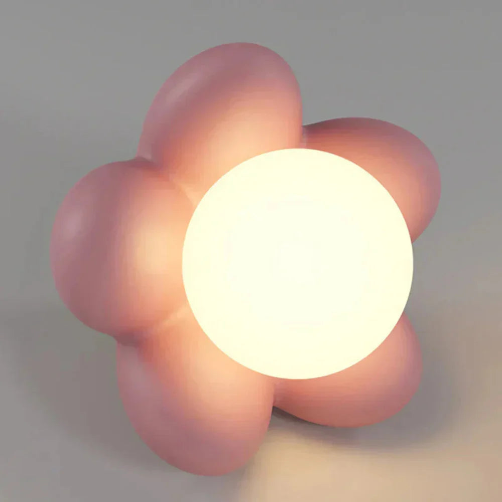 Moderne LED Wandleuchte in Creme für Blumen-Design im Wohnzimmer